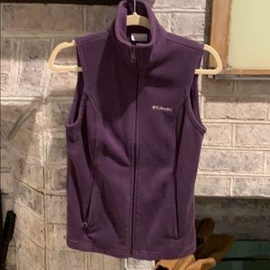 Columbia fleece vest- like new